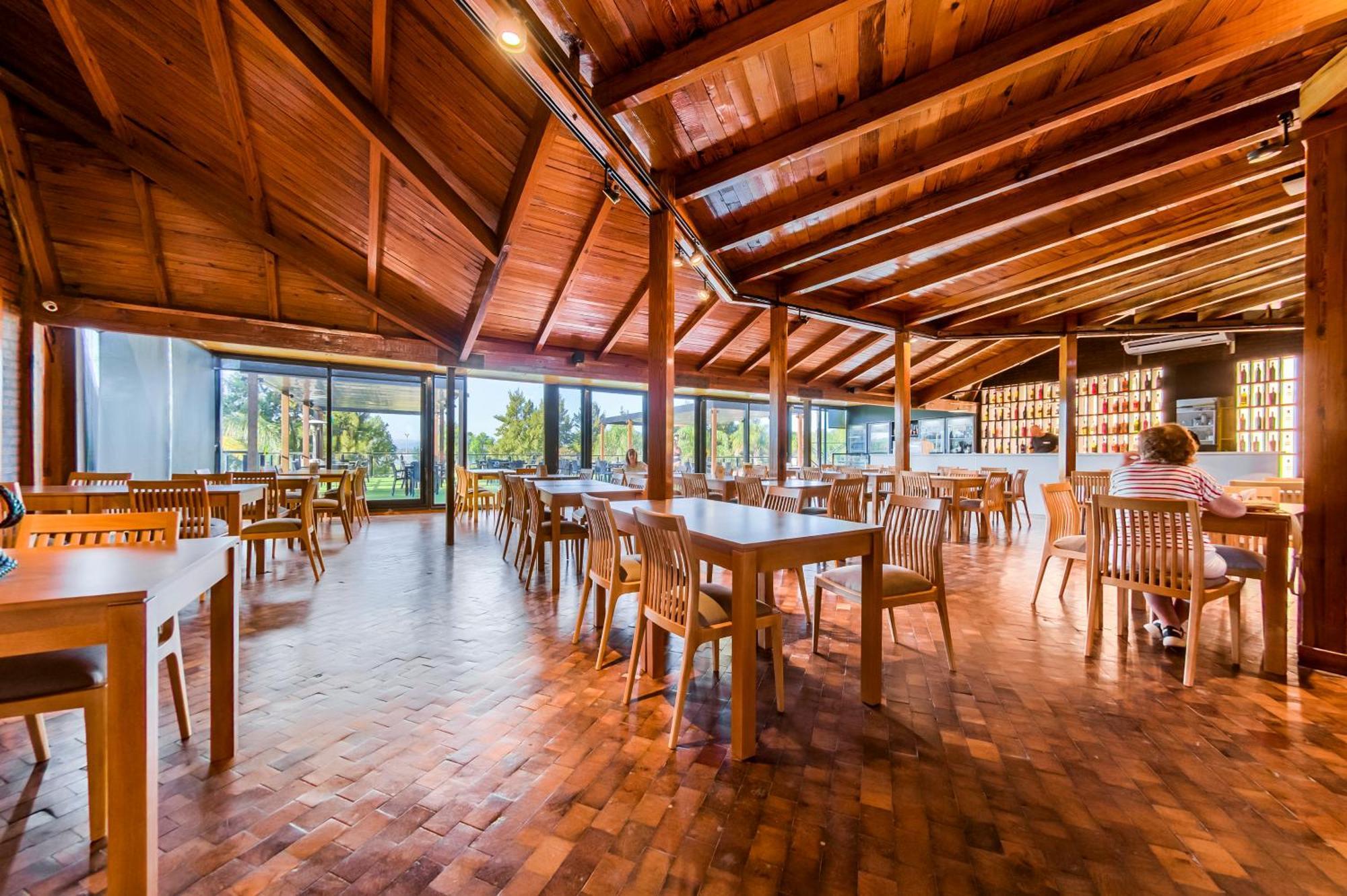 ויז'ה קרלוס פאס Portal Del Lago Hotel מראה חיצוני תמונה